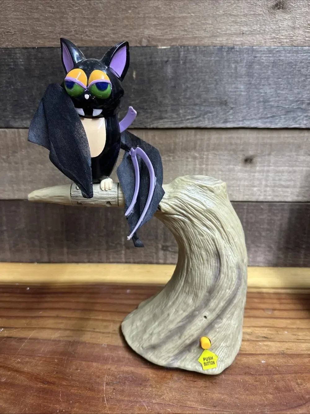 Gemmy Rare Animated Fraidy Bat Halloween Lights Up Sings 